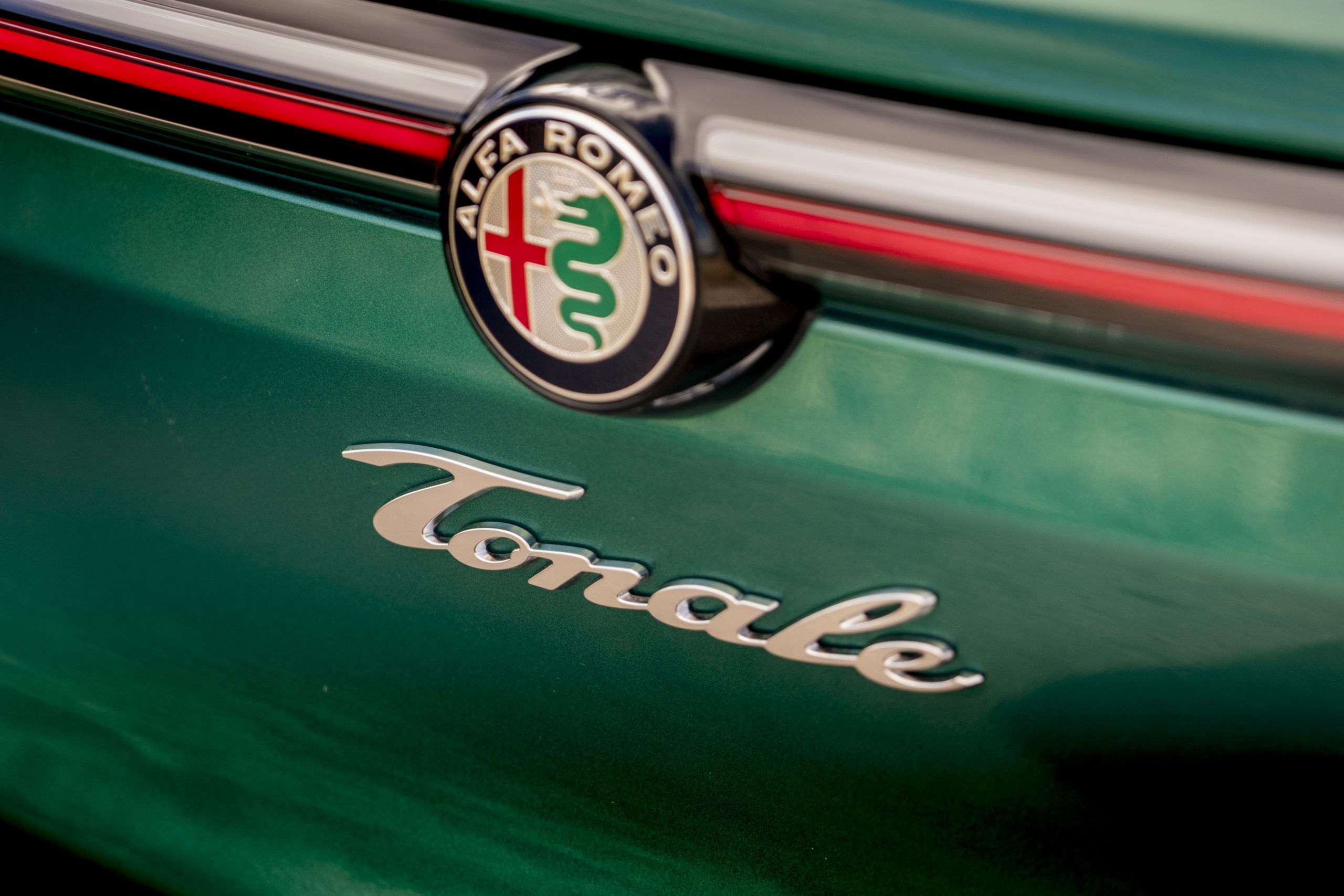 Immagine DESIGN DISTINTIVO - ALFA ROMEO TONALE 1.6 130cv Sprint TCT6