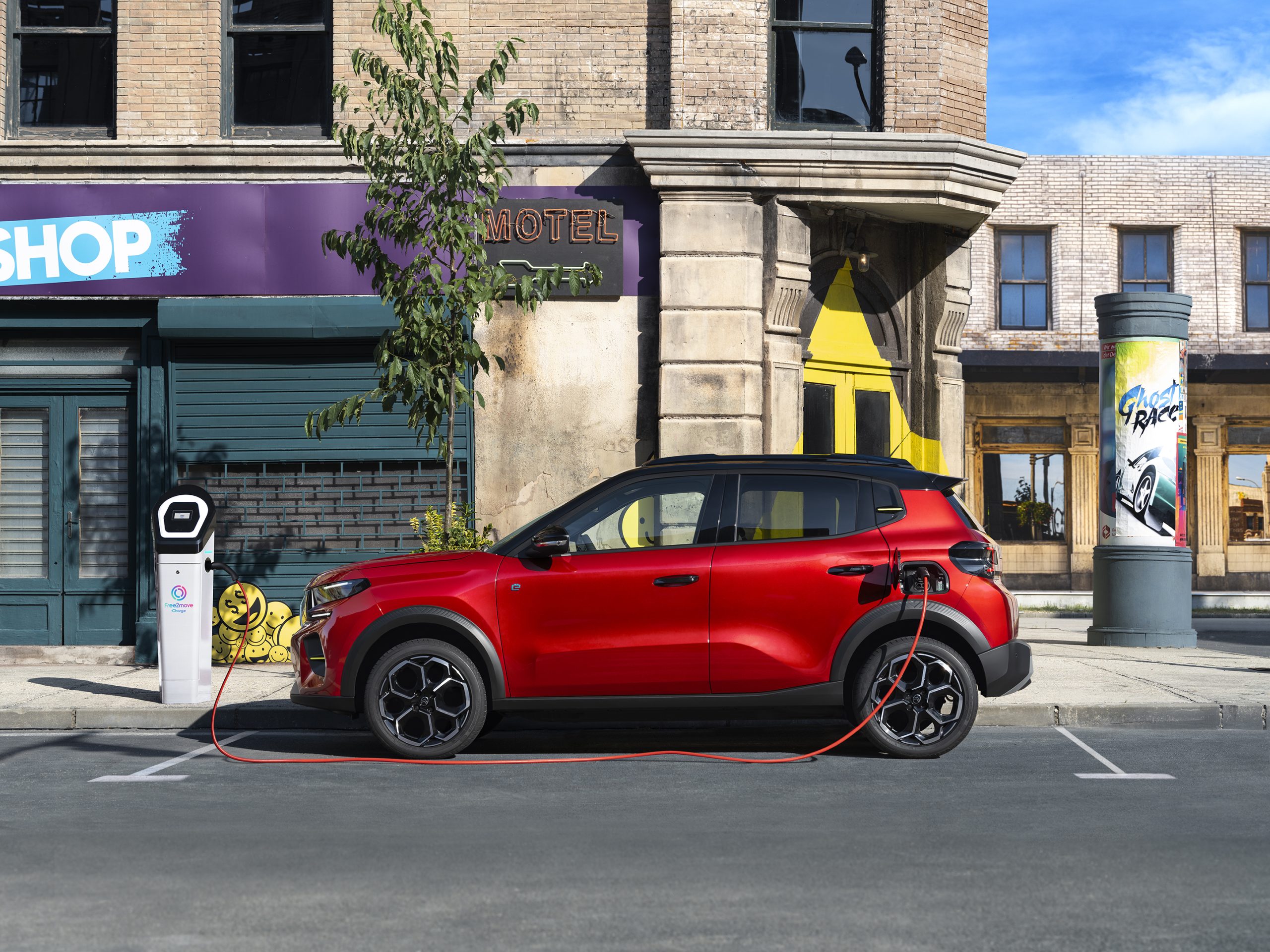 Immagine RICARICA VELOCE VELOCITÀ E PRATICITÀ - CITROEN E-C3 83kW 113CV MAX