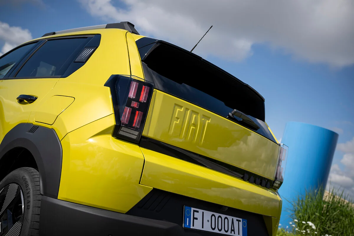 Immagine STILE D'EFFETTO - FIAT GRANDE PANDA Elettrica Red