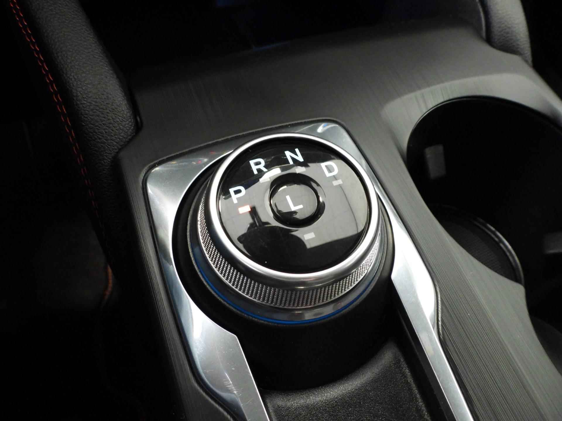 Immagine CAMBIO INTELLIGENTE - FORD KUGA 2.5 Benzina FHEV 180CV 2WD Titanium