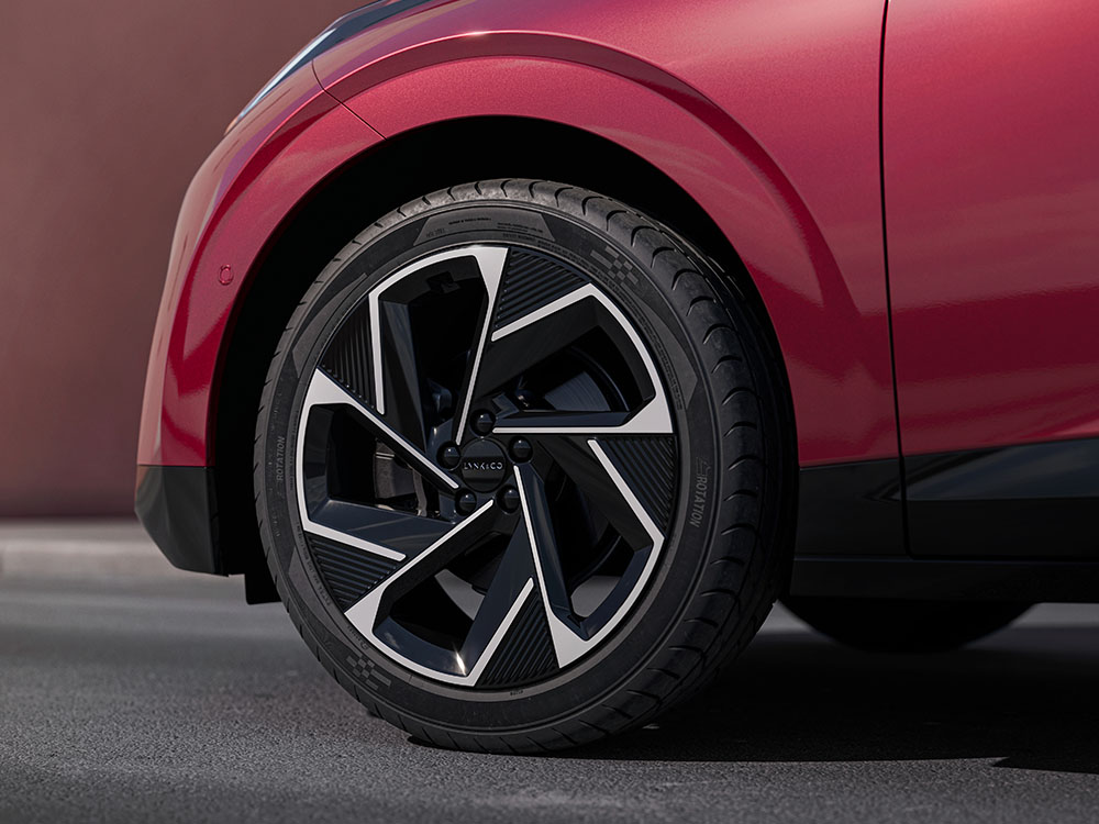 Immagine POTENZA SENZA COMPROMESSI - LYNK & CO 02 66KWH More RWD