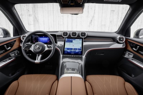 Immagine COMFORT SILENZIO E LUSSO - MERCEDES-BENZ GLC 300 de Plug in hybrid Advanced 4Matic