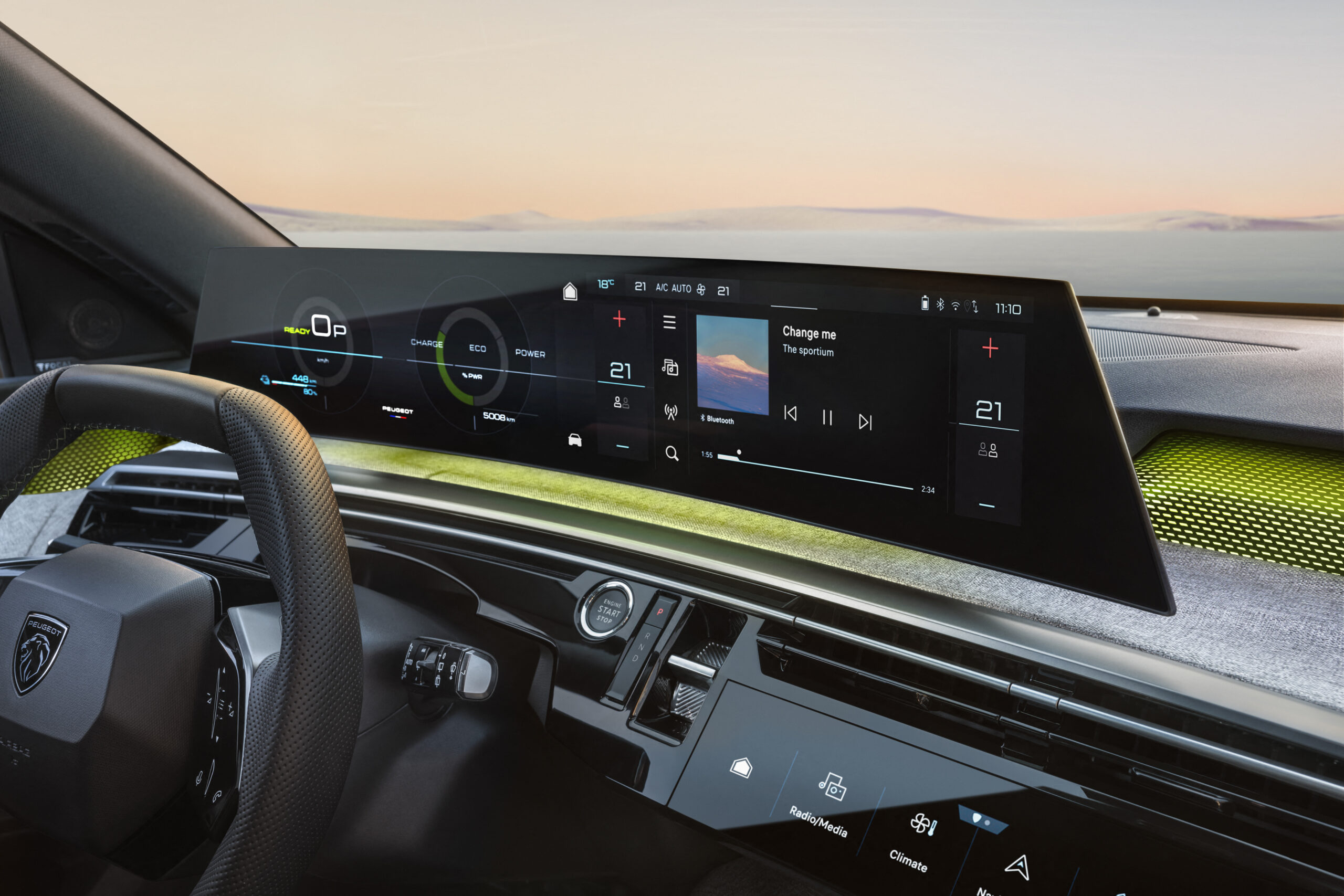 Immagine INFOTAINMENT TECHNOLOGY I-COOCKPIT - PEUGEOT 5008 Hybrid 145 e-DCS6 Allure