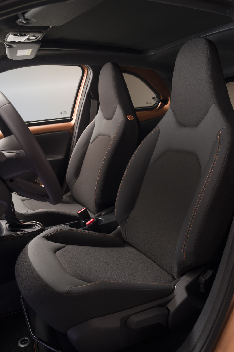 Immagine INTERNI Connessi e intuitivi - TOYOTA AYGO X Hybrid 115 e-CVT